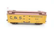 Load image into Gallery viewer, HOn3 Micro-Trains C&S - Colorado & Southern 30’ Composite Underframe Refrigerator Car FP No. 519