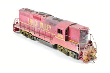 Load image into Gallery viewer, HO Brass Oriental Limited LV - Lehigh Valley EMD GP9 1750 HP Intermediate Dynamic Brake CP & Weathered