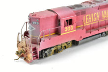 Load image into Gallery viewer, HO Brass Oriental Limited LV - Lehigh Valley EMD GP9 1750 HP Intermediate Dynamic Brake CP & Weathered