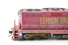 Load image into Gallery viewer, HO Brass Oriental Limited LV - Lehigh Valley EMD GP9 1750 HP Intermediate Dynamic Brake CP & Weathered