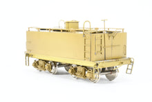 Load image into Gallery viewer, HO Brass CON Oriental Limited GN - Great Northern Water Car Also Used As Aux Tender