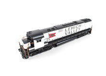 Load image into Gallery viewer, HO Brass Oriental Limited/Challenger Imports LV - Lehigh Valley C-628 F/P "Snowbird" Scheme
