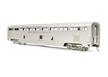 Load image into Gallery viewer, HO Brass Hallmark Models ATSF - Santa Fe High Level Transition Chair Car 528 Series
