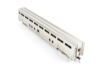 Load image into Gallery viewer, HO Brass Hallmark Models ATSF - Santa Fe High Level Transition Chair Car 528 Series