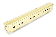 Load image into Gallery viewer, HO Brass Oriental Limited NP - Northern Pacific North Coast Limited Mail-Dorm #425 w/ Skirts