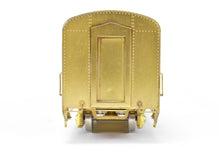 Load image into Gallery viewer, HO Brass Oriental Limited NP - Northern Pacific North Coast Limited Mail-Dorm #425 w/ Skirts