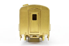 Load image into Gallery viewer, HO Brass Oriental Limited NP - Northern Pacific North Coast Limited Mail-Dorm #425 w/ Skirts