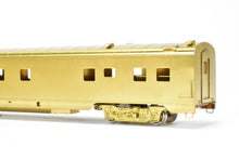 Load image into Gallery viewer, HO Brass Oriental Limited NP - Northern Pacific North Coast Limited Mail-Dorm #425 w/ Skirts