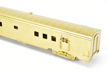 Load image into Gallery viewer, HO Brass Oriental Limited NP - Northern Pacific North Coast Limited Mail-Dorm #425 w/ Skirts