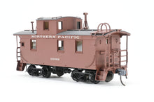 Load image into Gallery viewer, HO Brass W&R Enterprises NP - Northern Pacific 24' Wood Caboose 1600 Series Custom Painted No. 1689