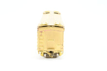Load image into Gallery viewer, HO Brass Oriental Limited GN - Great Northern Wood Express Reefer No. 2000
