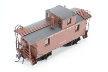 Load image into Gallery viewer, HO Brass W&R Enterprises NP - Northern Pacific 24' Wood Caboose 1600 Series Custom Painted No. 1689