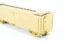 Load image into Gallery viewer, HO Brass Oriental Limited GN - Great Northern Wood Express Reefer No. 2000