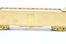 Load image into Gallery viewer, HO Brass Oriental Limited GN - Great Northern Wood Express Reefer No. 2000