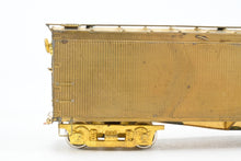 Load image into Gallery viewer, HO Brass Trains Inc. Various Roads REA - Railway Express Agency 50' Wood Express Reefer
