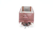 Load image into Gallery viewer, HOn3 Blackstone Models D&RGW - Denver & Rio Grande Western High Side Gondola Flying Grande Herald No. 1077