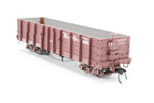 Load image into Gallery viewer, HOn3 Blackstone Models D&RGW - Denver & Rio Grande Western High Side Gondola Flying Grande Herald No. 1077