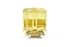 Load image into Gallery viewer, HO Brass OMI - Overland Models, Inc. C&NW - Chicago & North Western Quad Hopper Covered Top For Sand Service