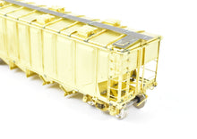 Load image into Gallery viewer, HO Brass OMI - Overland Models, Inc. C&NW - Chicago & North Western Quad Hopper Covered Top For Sand Service