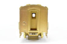 Load image into Gallery viewer, HO Brass Oriental Limited NP - Northern Pacific North Coast Limited 56-Seat Coach #500 w/ Skirts