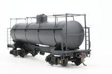 Load image into Gallery viewer, HO Brass NWSL - Northwest Short Line Various Roads 10,000 Gallon Logging Tank Car CP No Lettering