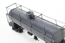Load image into Gallery viewer, HO Brass NWSL - Northwest Short Line Various Roads 10,000 Gallon Logging Tank Car CP No Lettering