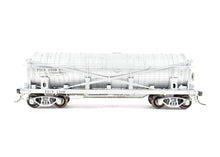 Load image into Gallery viewer, HO NEW Brass NBL - North Bank Line Various Roads FTCX 1508 Fleishman's Vinegar Car