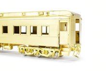 Load image into Gallery viewer, HO Brass Cascade Models NP - Northern Pacific HW RPO/Baggage/Coach #1101