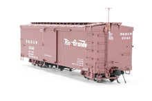 Load image into Gallery viewer, HOn3 Blackstone Models D&RGW - Denver & Rio Grande Western 30' Box Car Flying Grande Herald No. 3240