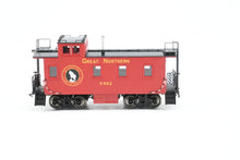 Load image into Gallery viewer, HO Brass CIL - Challenger Imports GN - Great Northern 25' Wood Caboose Later Version FP X582