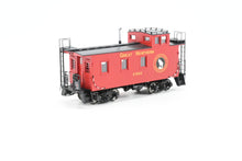 Load image into Gallery viewer, HO Brass CIL - Challenger Imports GN - Great Northern 25' Wood Caboose Later Version FP X582