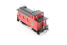 Load image into Gallery viewer, HO Brass CIL - Challenger Imports GN - Great Northern 25' Wood Caboose Later Version FP X582