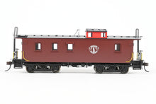 Load image into Gallery viewer, HO Brass Railworks B&M - Boston & Maine Wood Caboose w/Wide Monitor Factory Painted