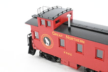 Load image into Gallery viewer, HO Brass CIL - Challenger Imports GN - Great Northern 25' Wood Caboose Later Version FP X582