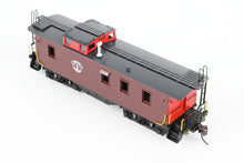 Load image into Gallery viewer, HO Brass Railworks B&M - Boston & Maine Wood Caboose w/Wide Monitor Factory Painted