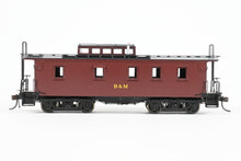 Load image into Gallery viewer, HO Brass Railworks B&M - Boston & Maine 5-Window Narrow Monitor Wood Caboose Factory Painted, Un-numbered