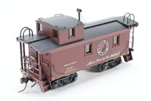 Load image into Gallery viewer, HO Brass NWSL - Northwest Short Line NP - Northern Pacific 1700 Series Wood Caboose Rebuilt Steel Ends & Steps Custom Painted & Weathered No. 1289