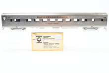 Load image into Gallery viewer, HO Brass Oriental Limited CB&Q/D&RGW/WP California Zephyr Coach "Silver Maple”