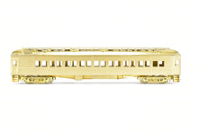 Load image into Gallery viewer, HO Brass Oriental Limited GN - Great Northern Empire Builder 2nd Class Coach #646-667