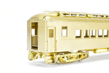 Load image into Gallery viewer, HO Brass Oriental Limited GN - Great Northern Empire Builder 2nd Class Coach #646-667