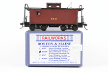Load image into Gallery viewer, HO Brass Railworks B&M - Boston & Maine #104600 Wood Buggies Three Window Version w/Original Monitor Factory Painted