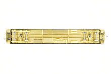 Load image into Gallery viewer, HO Brass Oriental Limited GN - Great Northern Empire Builder 2nd Class Coach #646-667