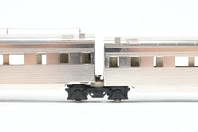 Load image into Gallery viewer, HO Brass Soho SP - Southern Pacific 134’ Articulated Coach Corrugated Side