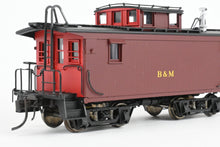 Load image into Gallery viewer, HO Brass Railworks B&M - Boston & Maine #104600 Wood Buggies Three Window Version w/Original Monitor Factory Painted