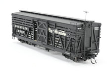 Load image into Gallery viewer, HOn3 Blackstone Models D&RGW - Denver & Rio Grande Western 30' Stock Car Flying Grande No. 5561