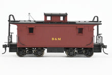 Load image into Gallery viewer, HO Brass Railworks B&M - Boston & Maine #104600 Wood Buggies Three Window Version w/Original Monitor Factory Painted