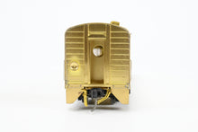 Load image into Gallery viewer, HO Brass Oriental Limited MILW - Milwaukee Road Olympian Hiawatha #480 Coach w/Upgraded Trucks