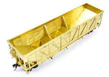 Load image into Gallery viewer, O Brass PSC - Precision Scale Co. N&W - Norfolk & Western 70-Ton Triple Bay Hopper
