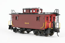 Load image into Gallery viewer, HO Brass Railworks B&M - Boston & Maine #104600 Wood Buggies Four Window Version w/Original Monitor Factory Painted