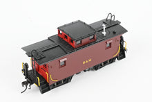 Load image into Gallery viewer, HO Brass Railworks B&M - Boston & Maine #104600 Wood Buggies Four Window Version w/Original Monitor Factory Painted